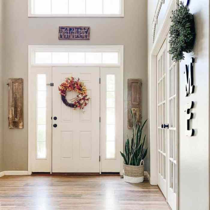 Double door with sidelights and transom